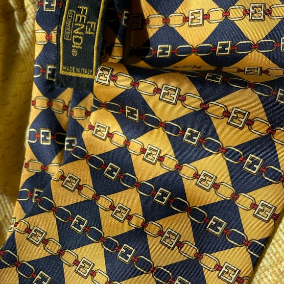 FENDI VINTAGE Print gold Men’s Silk Tie 3.75” - Picture 4 of 10